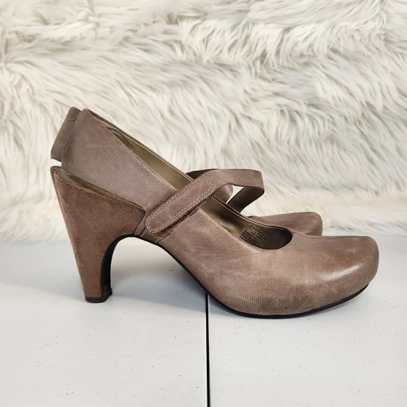 TSUBO Acrea Shoes Heels Taupe Leather Suede Mary Jane Platform Block Size 10 40 - Picture 2 of 11